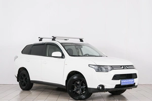 Внедорожник Mitsubishi Outlander 2013 года, 1349000 рублей, Красноярск