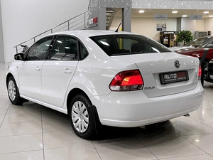 Седан Volkswagen Polo 2011 года, 587000 рублей, Солонцы