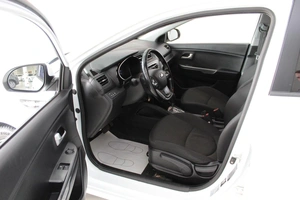 Седан Kia Rio 2014 года, 1055000 рублей, Смоленск