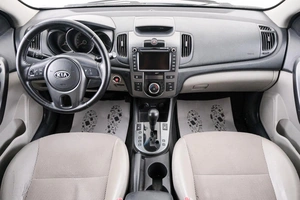 Седан Kia Forte 2010 года, 679000 рублей, Красноярск