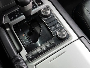 Внедорожник Toyota Land Cruiser 2015 года, 4509000 рублей, Тюмень