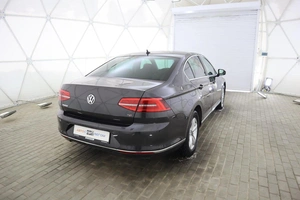 Седан Volkswagen Passat 2017 года, 2049000 рублей, Обнинск