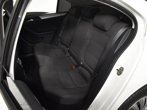 Седан Volkswagen Jetta 2012 года, 1019900 рублей, Казань