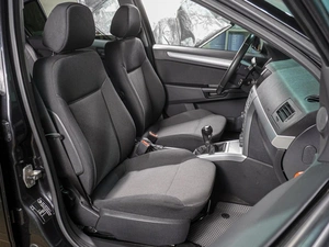 Седан Opel Astra 2012 года, 879000 рублей, Воронеж