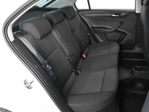 Лифтбек Volkswagen Polo 2022 года, 1649000 рублей, Аксай