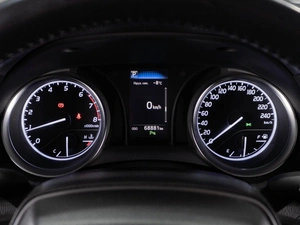 Седан Toyota Camry 2019 года, 3179000 рублей, Тюмень