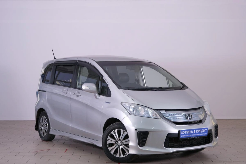 Минивэн Honda Freed 2012 года, 1169000 рублей, Омск