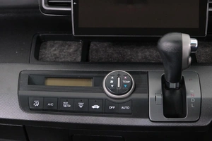 Минивэн Honda Freed 2010 года, 1099000 рублей, Омск