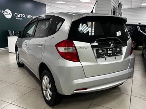 Хетчбэк Honda Fit 2011 года, 665000 рублей, Ачинск