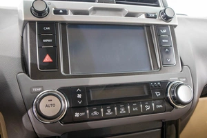 Внедорожник Toyota Land Cruiser Prado 2016 года, 3399000 рублей, Барнаул