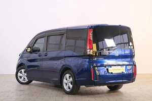 Минивэн Honda Stepwgn 2015 года, 1899000 рублей, Омск