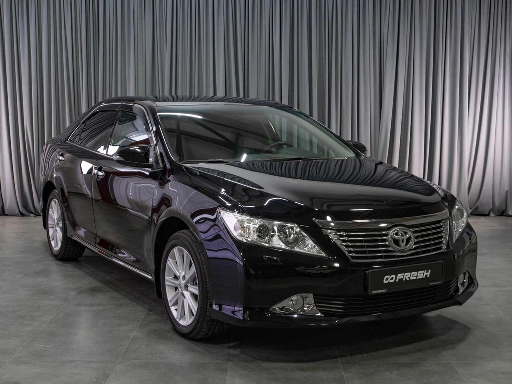 Седан Toyota Camry 2013 года, 2750000 рублей, Тюмень