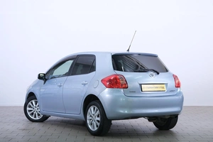 Хетчбэк Toyota Auris 2007 года, 859000 рублей, Омск