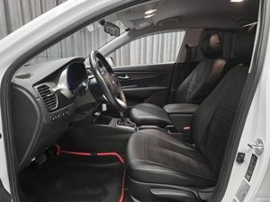 Седан Kia Rio 2020 года, 1575000 рублей, Красноярск