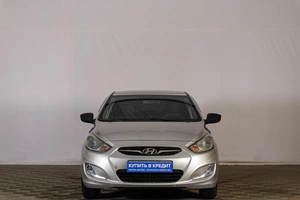 Седан Hyundai Solaris 2012 года, 779000 рублей, Тюмень