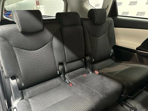 Универсал Toyota Prius Alpha 2017 года, 1690000 рублей, Красноярск