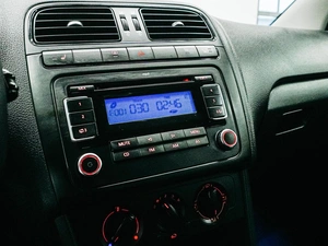 Седан Volkswagen Polo 2011 года, 650000 рублей, Красноярск