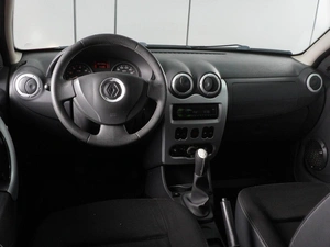 Хетчбэк Renault Sandero Stepway 2012 года, 549000 рублей, Красный Пахарь