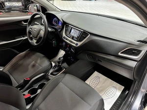 Седан Hyundai Solaris 2017 года, 1280000 рублей, Красноярск