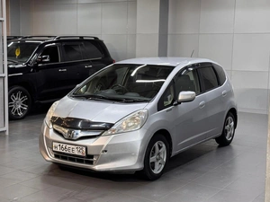 Хетчбэк Honda Fit 2011 года, 697000 рублей, Красноярск