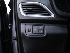 Седан Hyundai Solaris 2018 года, 1200000 рублей, Красноярск