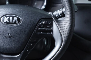 Хетчбэк Kia Ceed 2013 года, 899000 рублей, Новосибирск