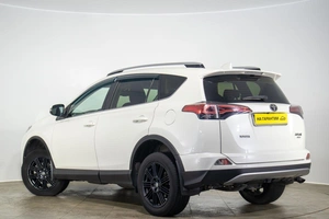 Внедорожник Toyota RAV4 2017 года, 2499000 рублей, Оренбург