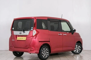 Минивэн Toyota Roomy 2017 года, 939000 рублей, Красноярск