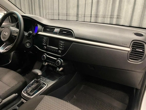 Седан Kia Rio 2020 года, 960000 рублей, Красноярск