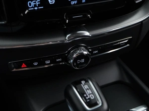 Внедорожник Volvo XC60 2021 года, 3935147 рублей, Москва