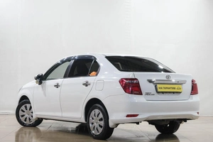 Седан Toyota Corolla Axio 2016 года, 1219000 рублей, Новокузнецк