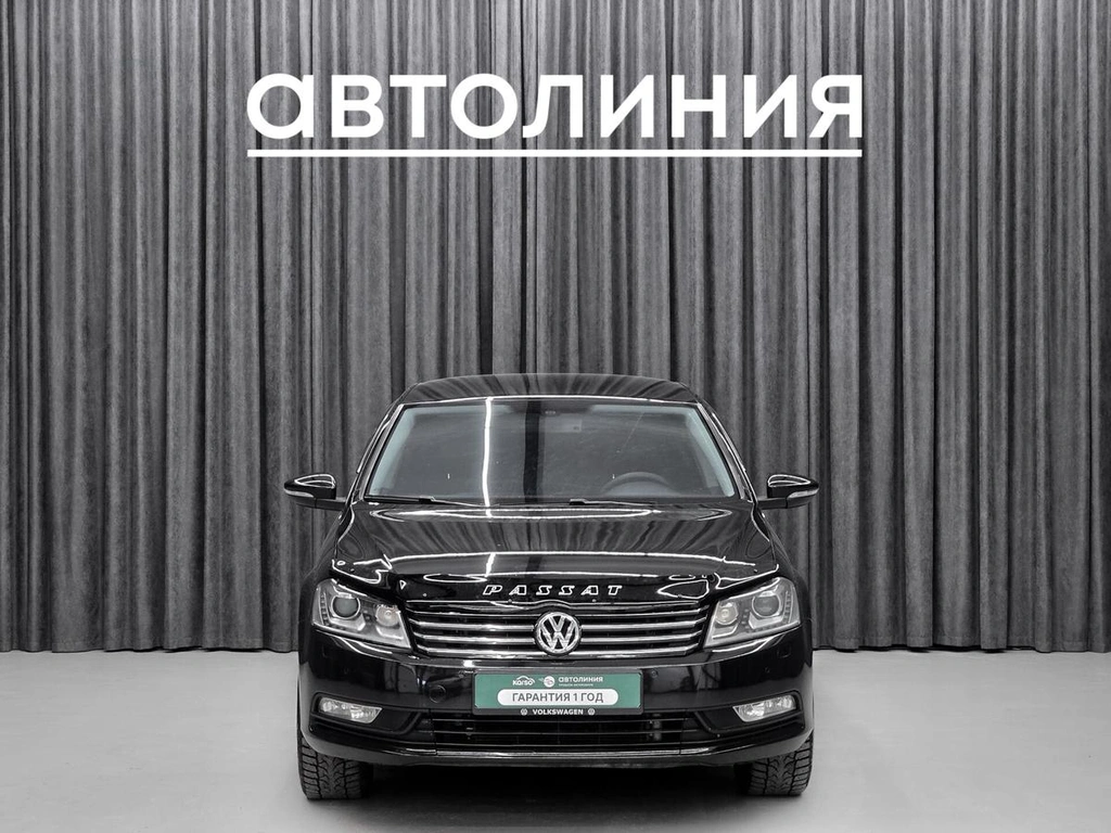 Седан Volkswagen Passat 2012 года, 950000 рублей, Красноярск