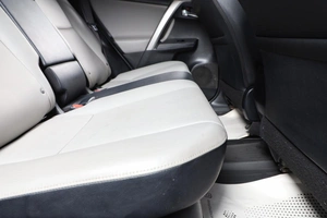 Внедорожник Toyota RAV4 2017 года, 2639000 рублей, Новосибирск