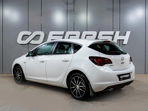 Хетчбэк Opel Astra 2012 года, 844000 рублей, Воронеж