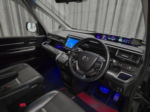 Минивэн Honda Stepwgn Spada 2016 года, 1950000 рублей, Красноярск