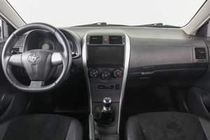 Седан Toyota Corolla 2010 года, 849000 рублей, Пермь