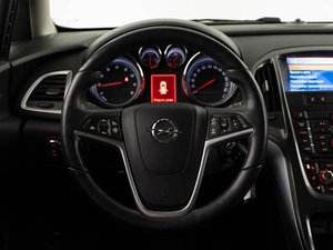 Хетчбэк Opel Astra 2012 года, 949999 рублей, Москва