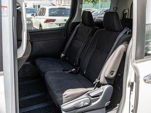 Минивэн Toyota Esquire 2015 года, 2240000 рублей, Краснодар
