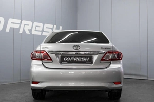 Седан Toyota Corolla 2012 года, 1170000 рублей, Омск