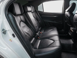 Седан Toyota Camry 2018 года, 2479000 рублей, Сургут