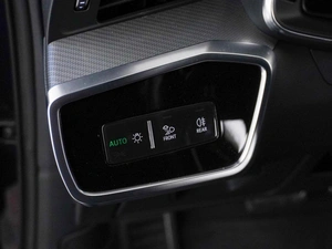 Седан Audi A6 2018 года, 3999785 рублей, Москва