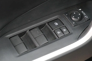 Внедорожник Toyota RAV4 2025 года, 4349000 рублей, Омск