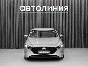 Хетчбэк Mazda 3 2021 года, 1669000 рублей, Красноярск