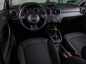 Хетчбэк Audi A1 2013 года, 829000 рублей, Воронеж