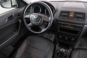 Внедорожник Skoda Yeti 2011 года, 1199000 рублей, Красноярск