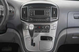 Минивэн Hyundai H-1 2016 года, 2489000 рублей, Кемерово