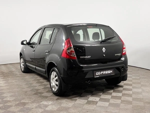 Хетчбэк Renault Sandero 2011 года, 509900 рублей, Казань