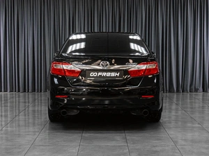 Седан Toyota Camry 2012 года, 1525000 рублей, Тюмень