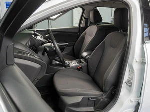 Хетчбэк Ford Focus 2012 года, 1199000 рублей, Тюмень