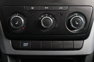 Внедорожник Skoda Yeti 2015 года, 959000 рублей, Пермь